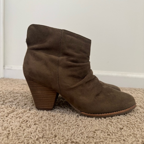 Diba Shoes - Diba Festival Brown Suede Slouch Bootie Chunky Heel Almond Toe Women's 8.5